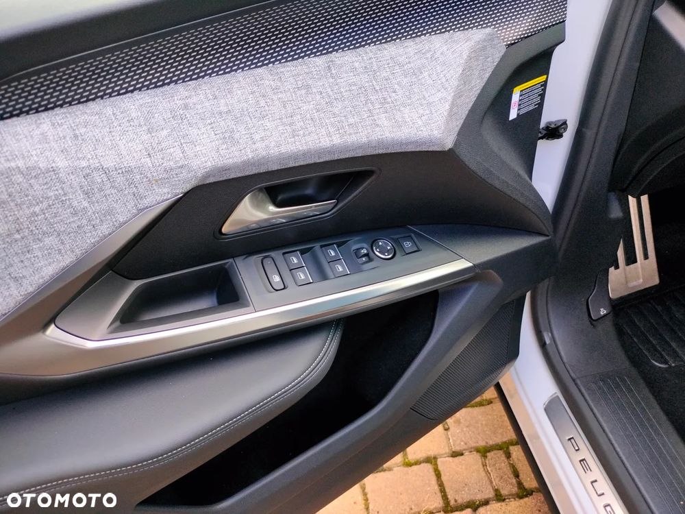 Peugeot 5008 1.2 PureTech mHEV GT S&S e-DCS6 - 20