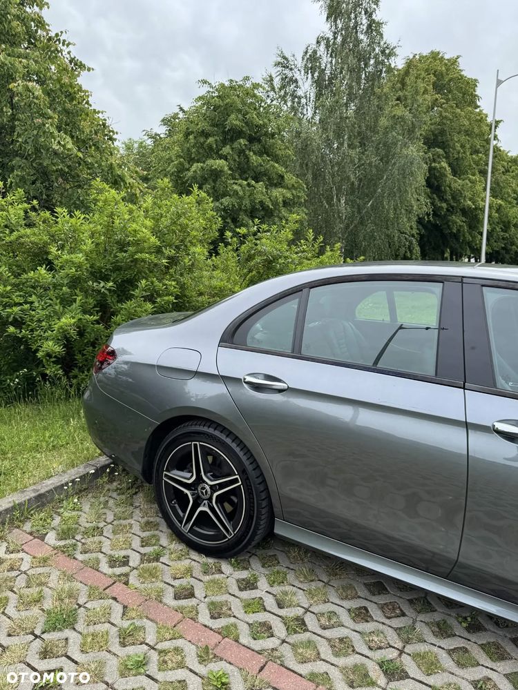 Mercedes-Benz Klasa E 220 d 4Matic 9G-TRONIC AMG Line NIGHT Edition - 5