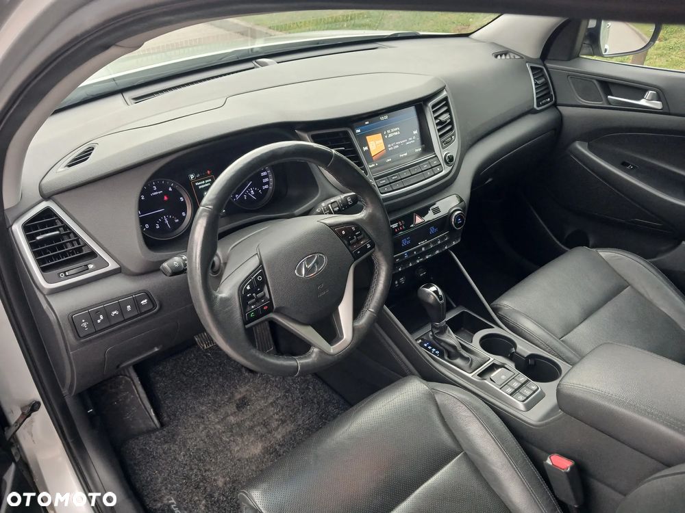 Hyundai Tucson 2.0 CRDI 4WD Automatik Premium - 10