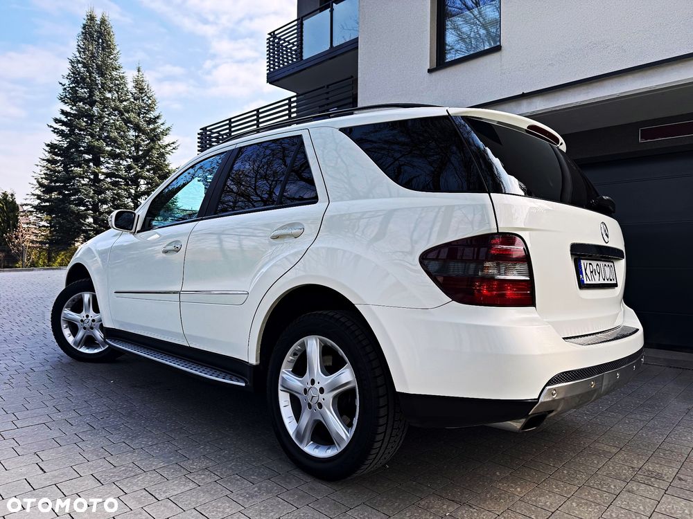 Mercedes-Benz ML 350 4Matic 7G-TRONIC Edition 10 - 17