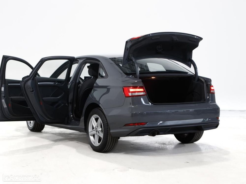 Audi A3 Limousine 30 TDI S tronic - 5