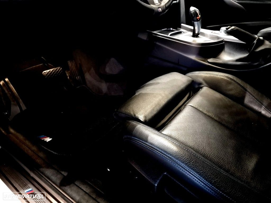 BMW 318 i Touring Pack M Auto - 25