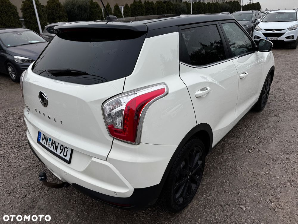SsangYong/KGM Tivoli e-XGi 160 2WD Black+White - 11