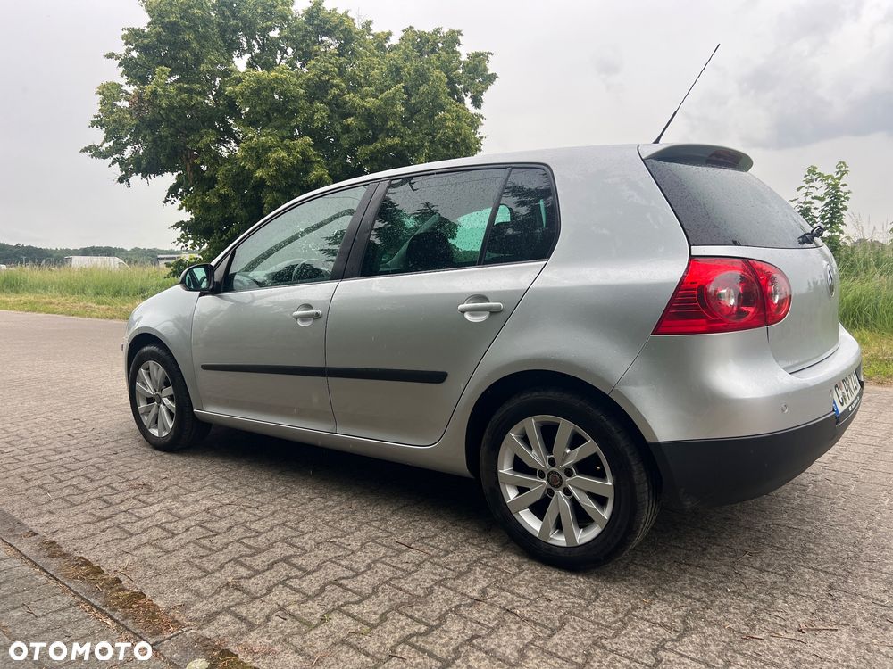 Volkswagen Golf - 4