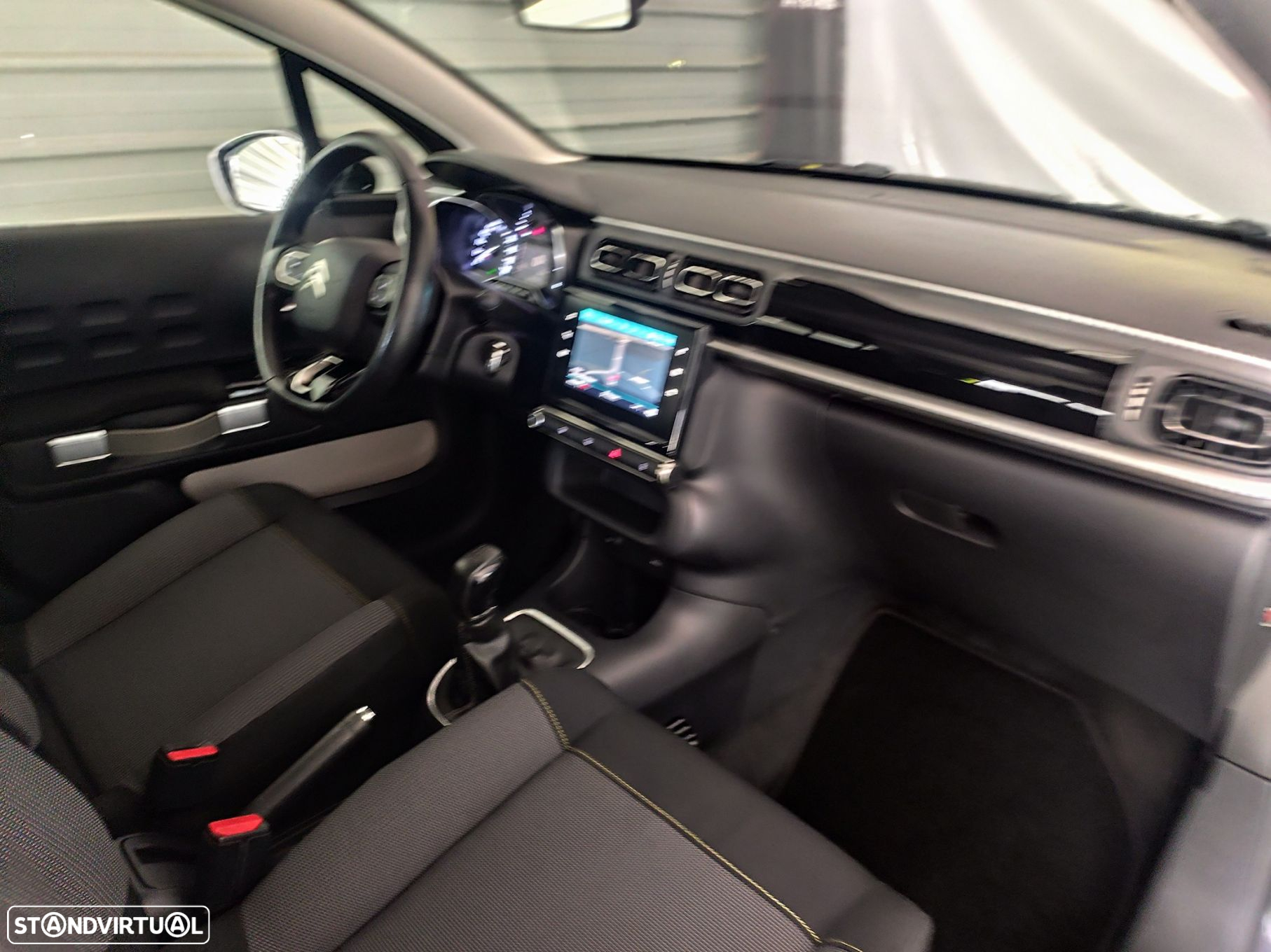 Citroën C3 1.2 PureTech Shine - 20
