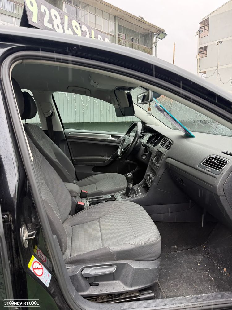 VW Golf 1.6 TDi Trendline BlueMotion - 8