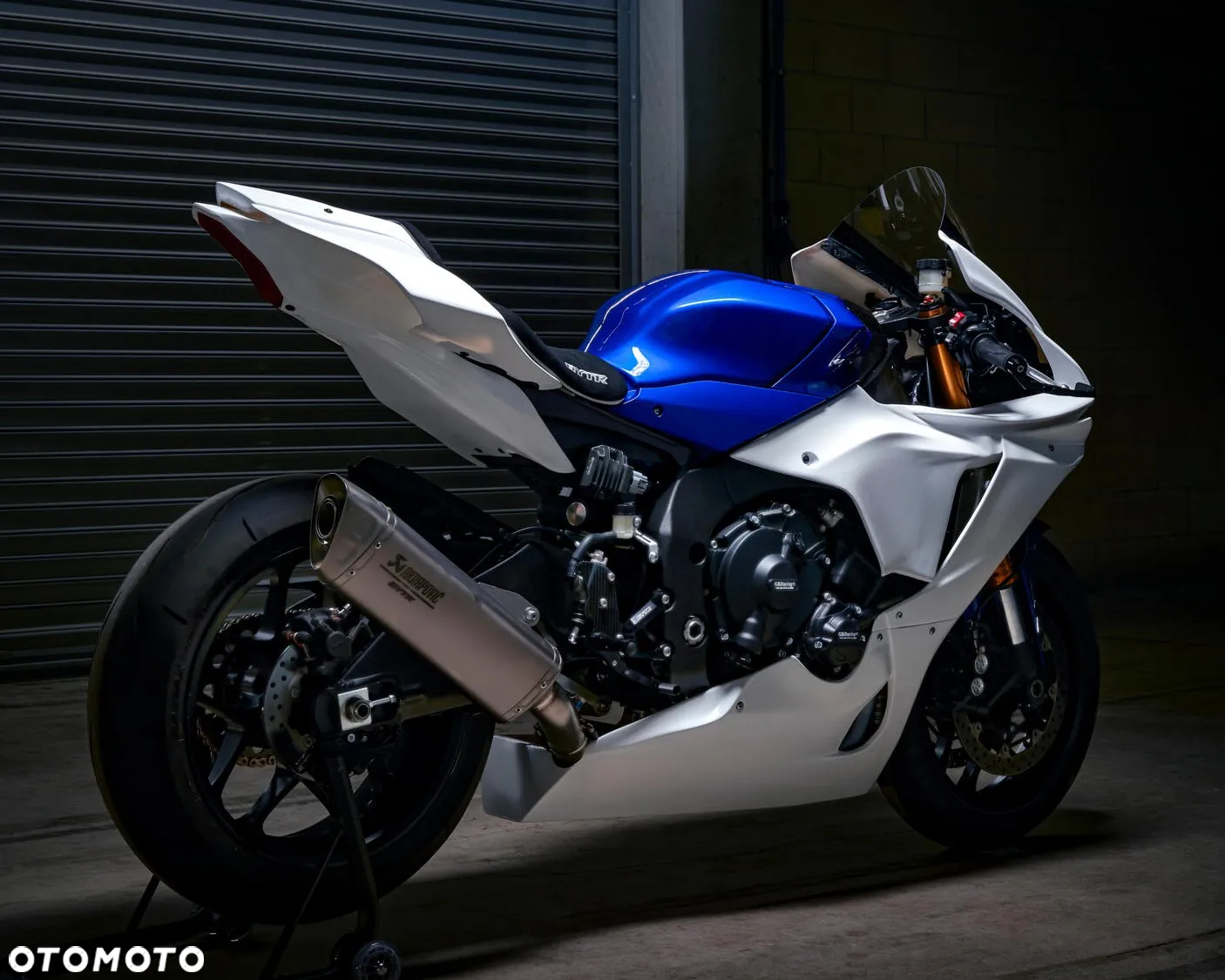 Yamaha R1 - 5