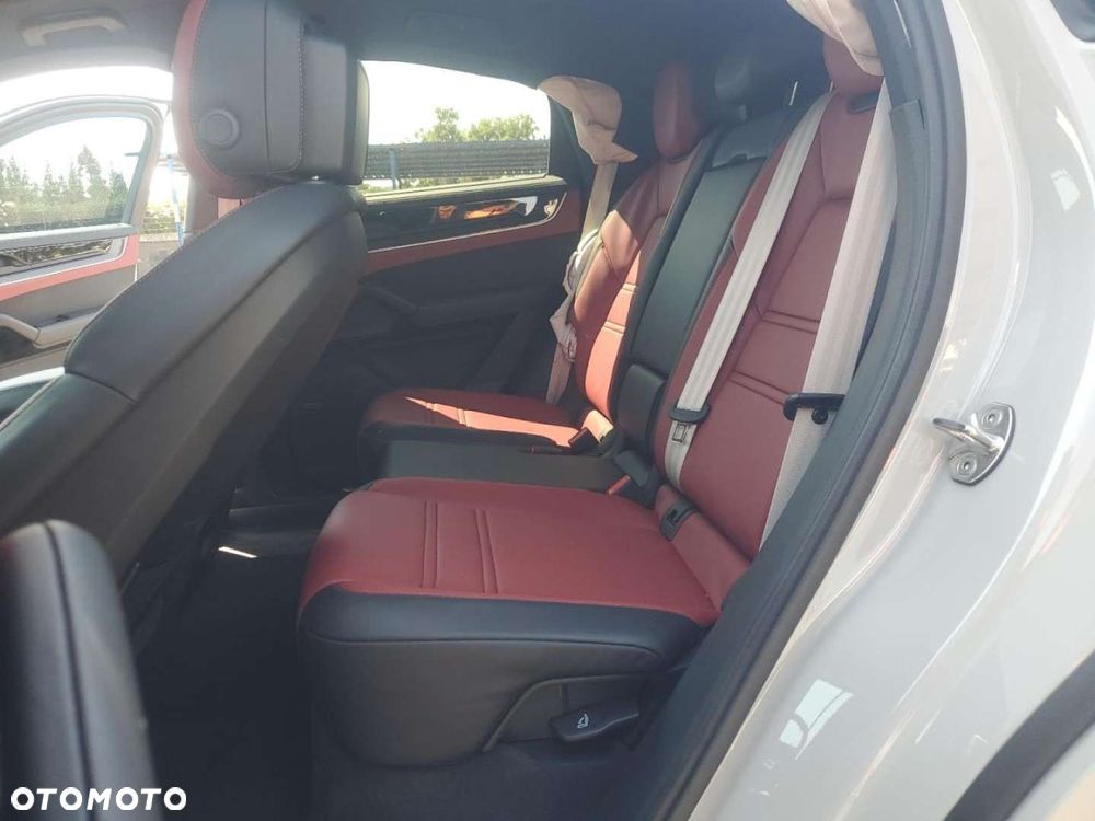 Porsche Cayenne - 11