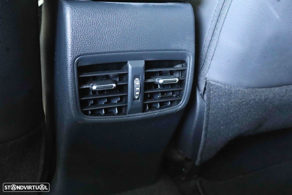 Toyota Corolla Touring Sports 1.8 Hybrid Comfort+P.Sport - 38