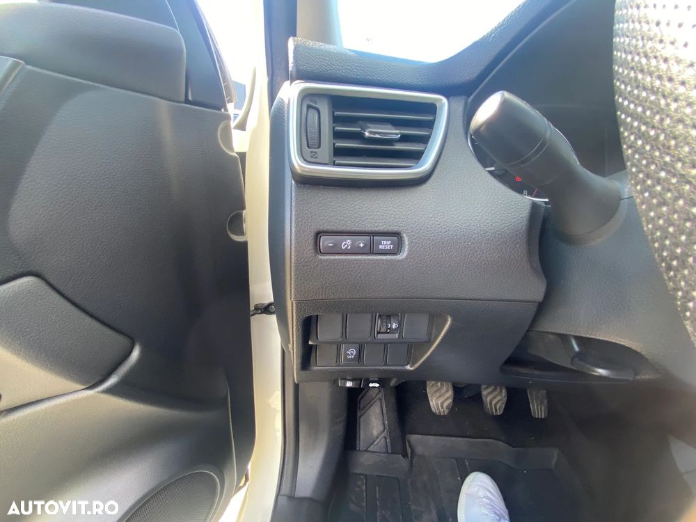 Nissan Qashqai 1.3 DIG-T ACENTA - 20