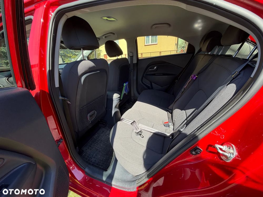 Kia Rio - 15