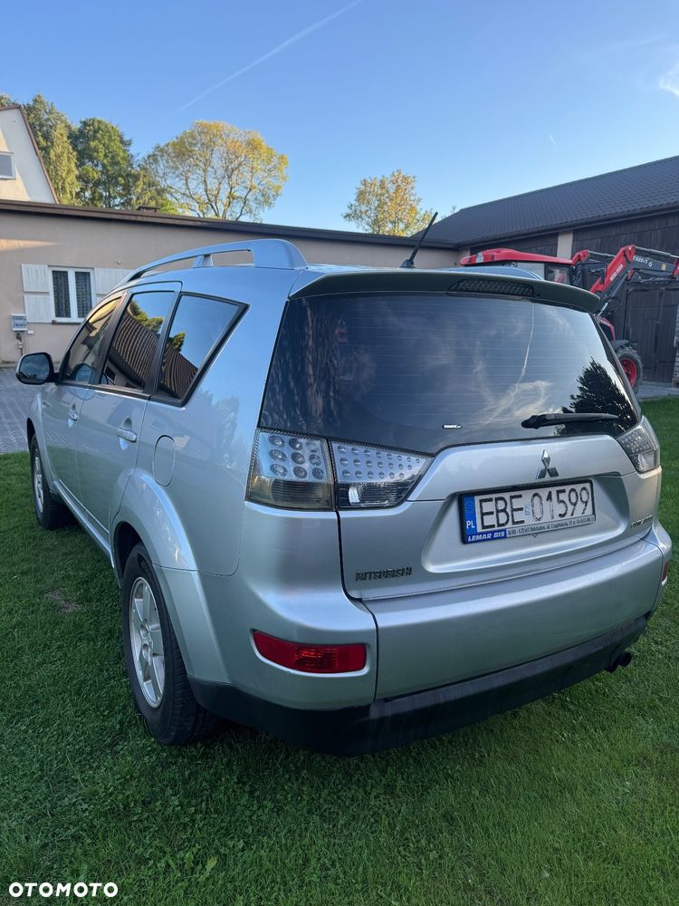 Mitsubishi Outlander 2.0 DID Instyle - 7