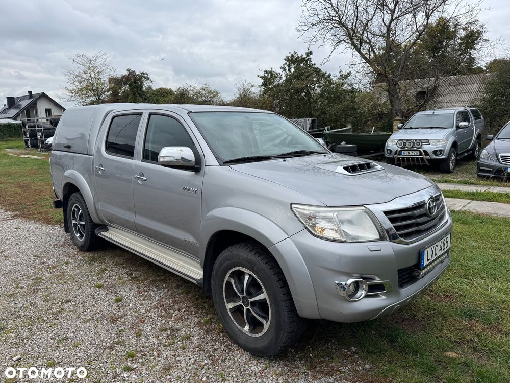 Toyota Hilux 3.0 D-4D Invincible - 2