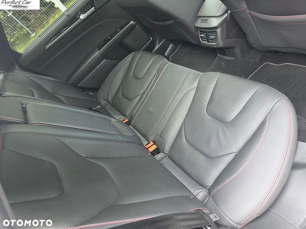 Ford Mondeo SW 2.0 Hybrid ST-Line Plus - 14