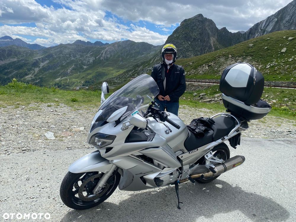 Yamaha FJR - 2