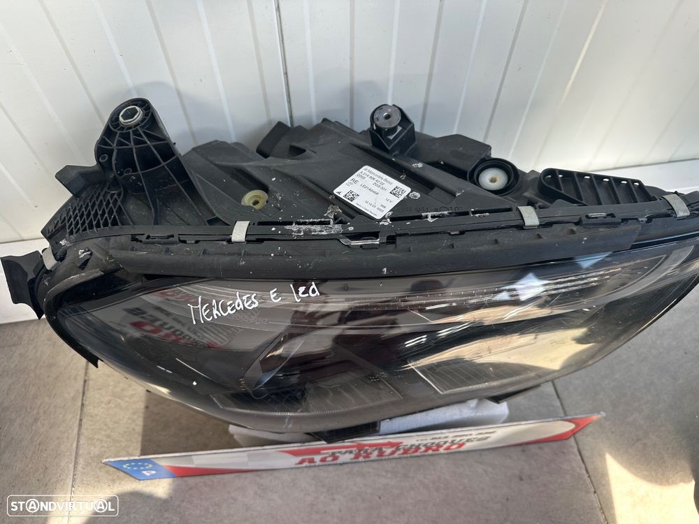 Farol drt Mercedes classe e led - 2