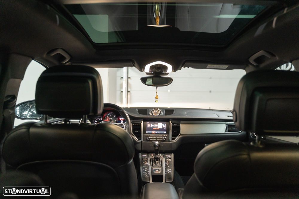 Porsche Macan S - 25