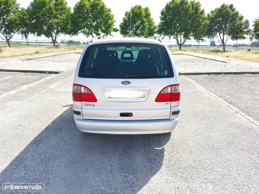 Ford Galaxy 1.9 TDi GLX SelectShift - 4