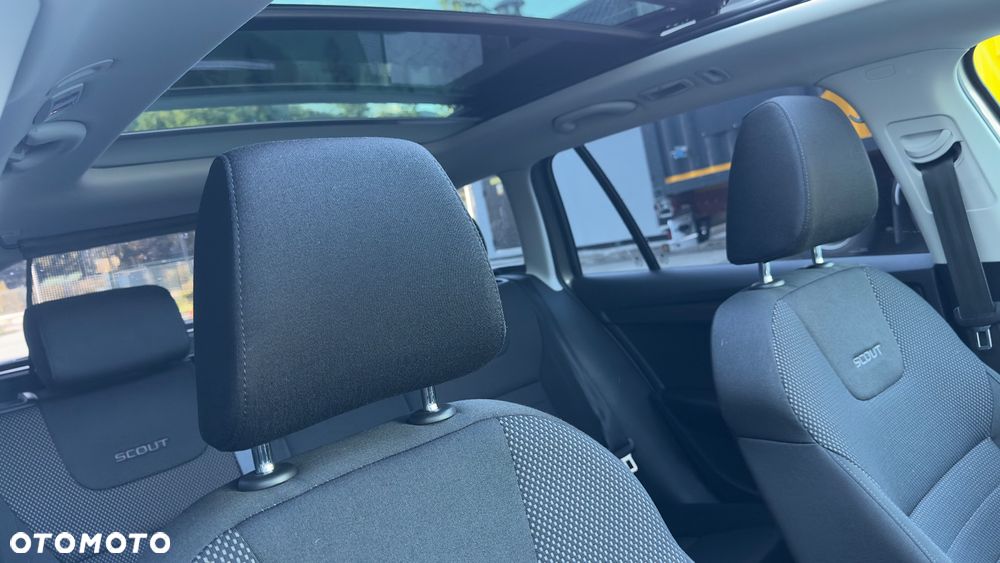 Skoda Octavia Combi 2.0 TDI 4x4 DSG Scout - 12