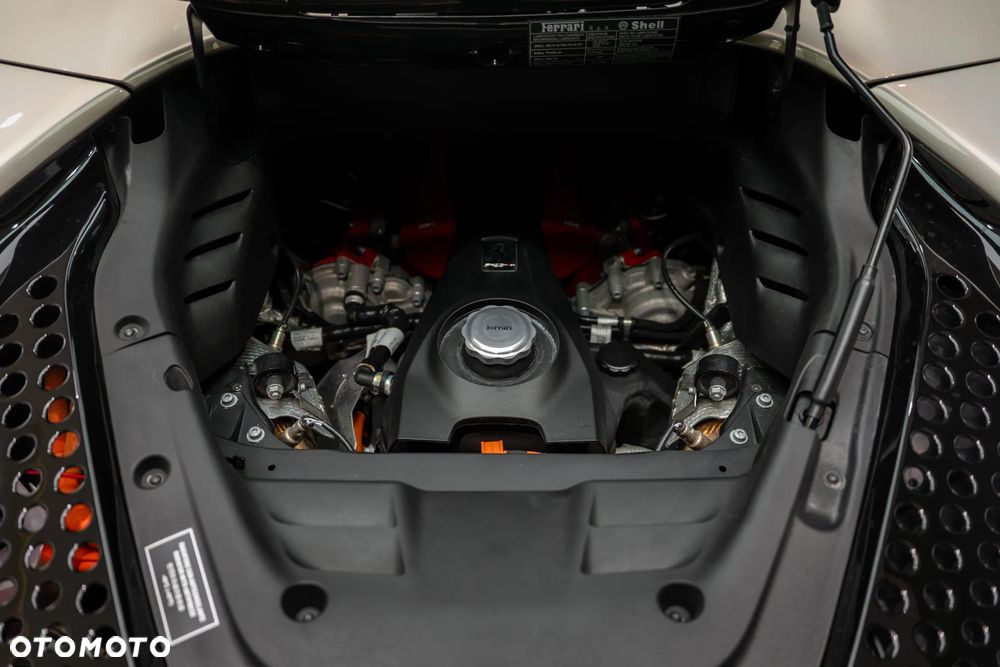 Ferrari SF90 Spider - 30