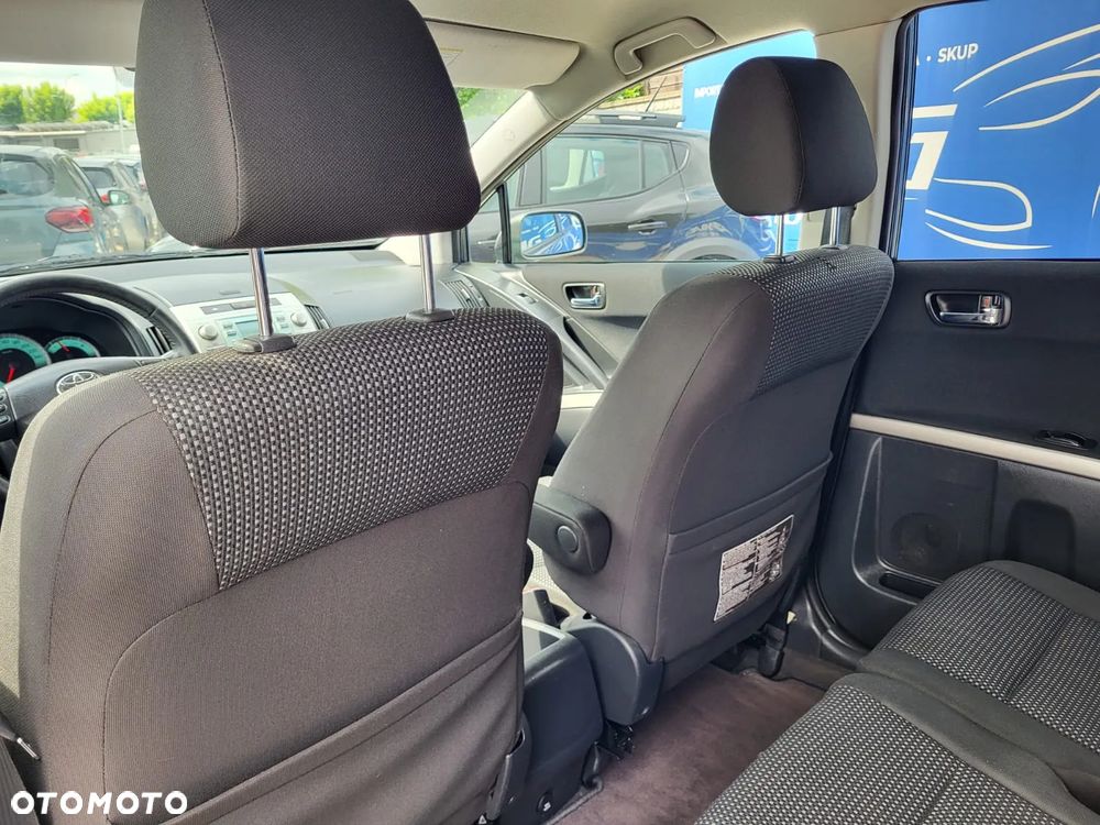 Toyota Corolla Verso 2.2 D-4D X 7os - 14