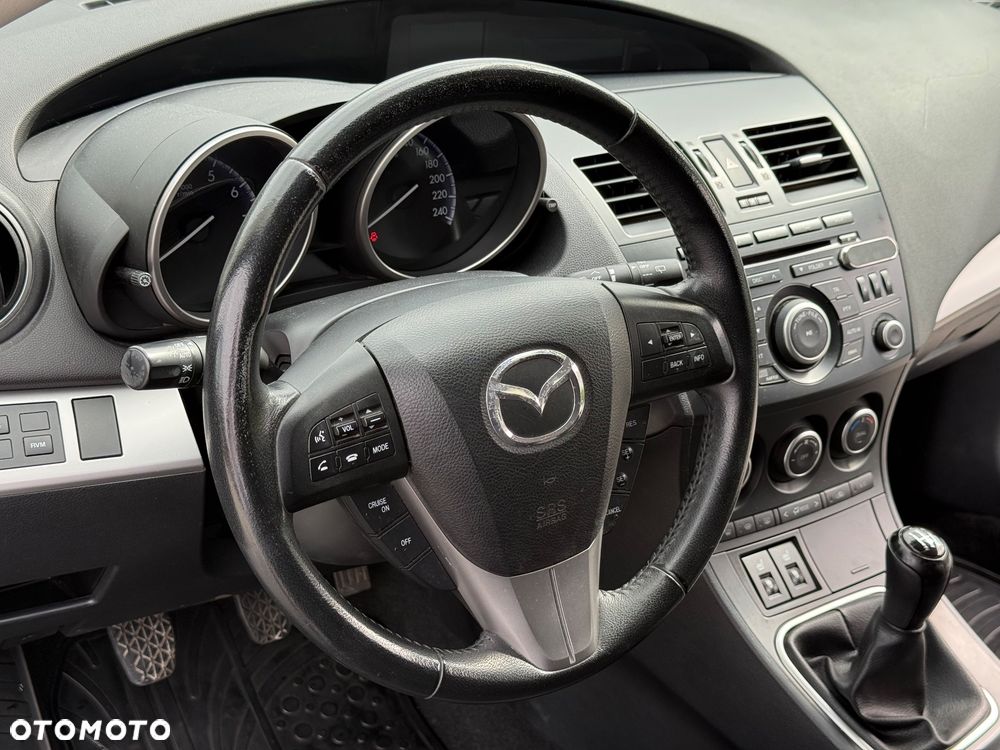 Mazda 3 1.6 Exclusive + - 21