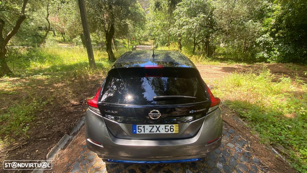 Nissan Leaf Tekna Two Tone - 42
