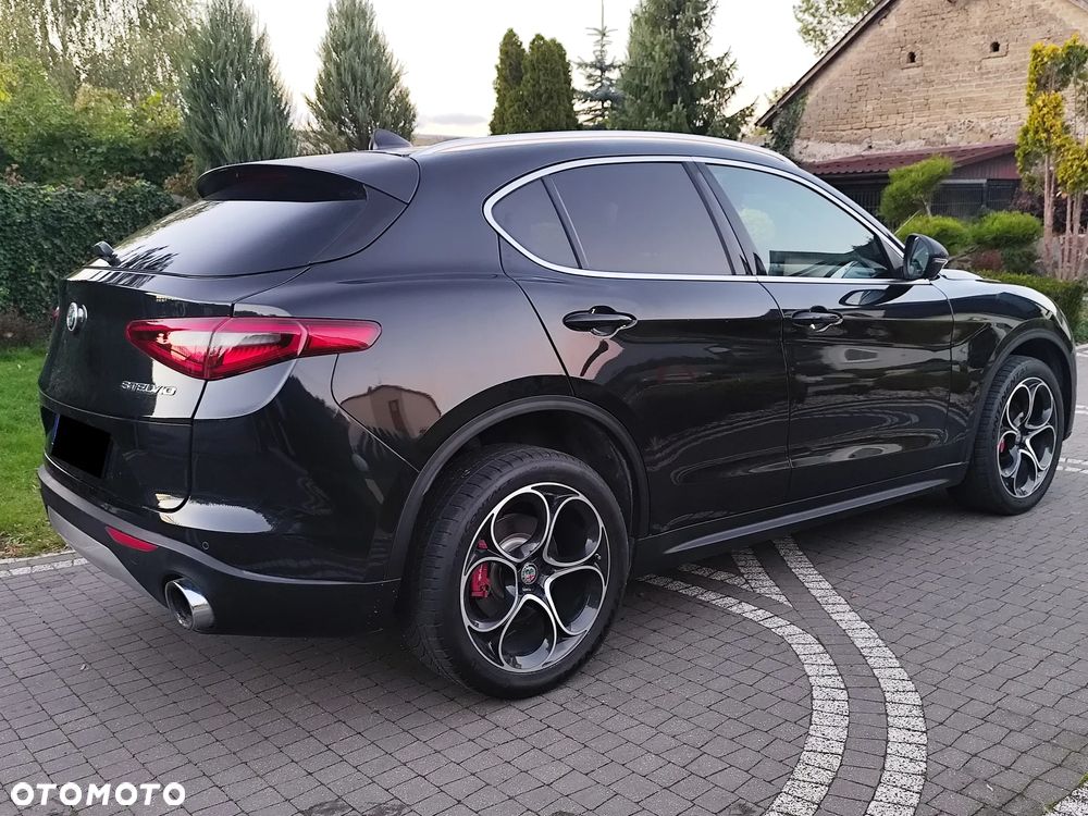 Alfa Romeo Stelvio 2.0 Turbo Tributo Italiano Q4 - 13