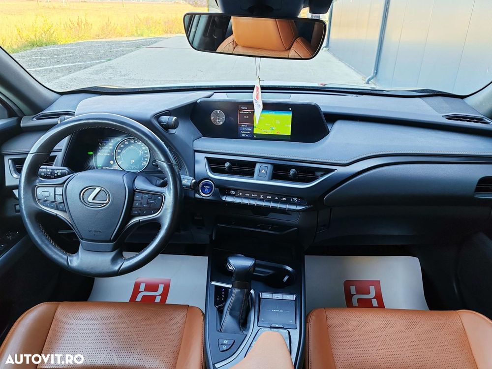 Lexus UX 250h (E-FOUR) Executive Line - 22