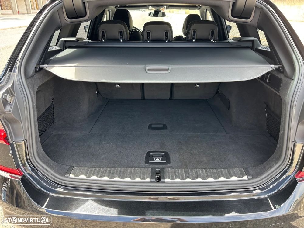 BMW 320 d Pack Desportivo M Auto - 23