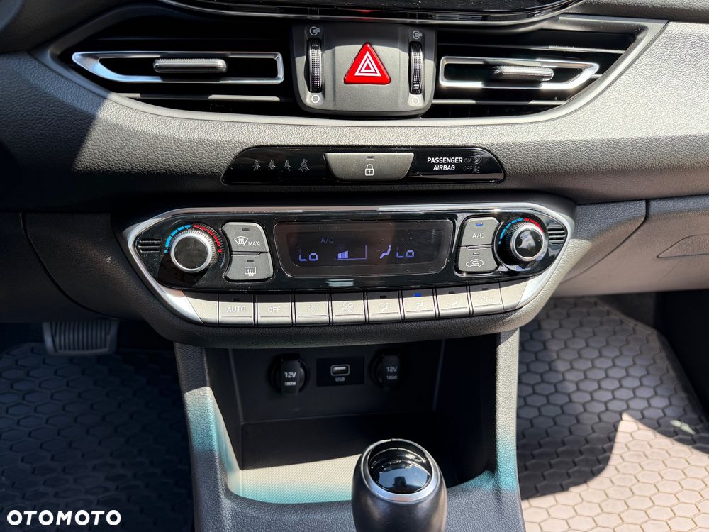 Hyundai i30 1.0 T-GDI Comfort DCT - 32