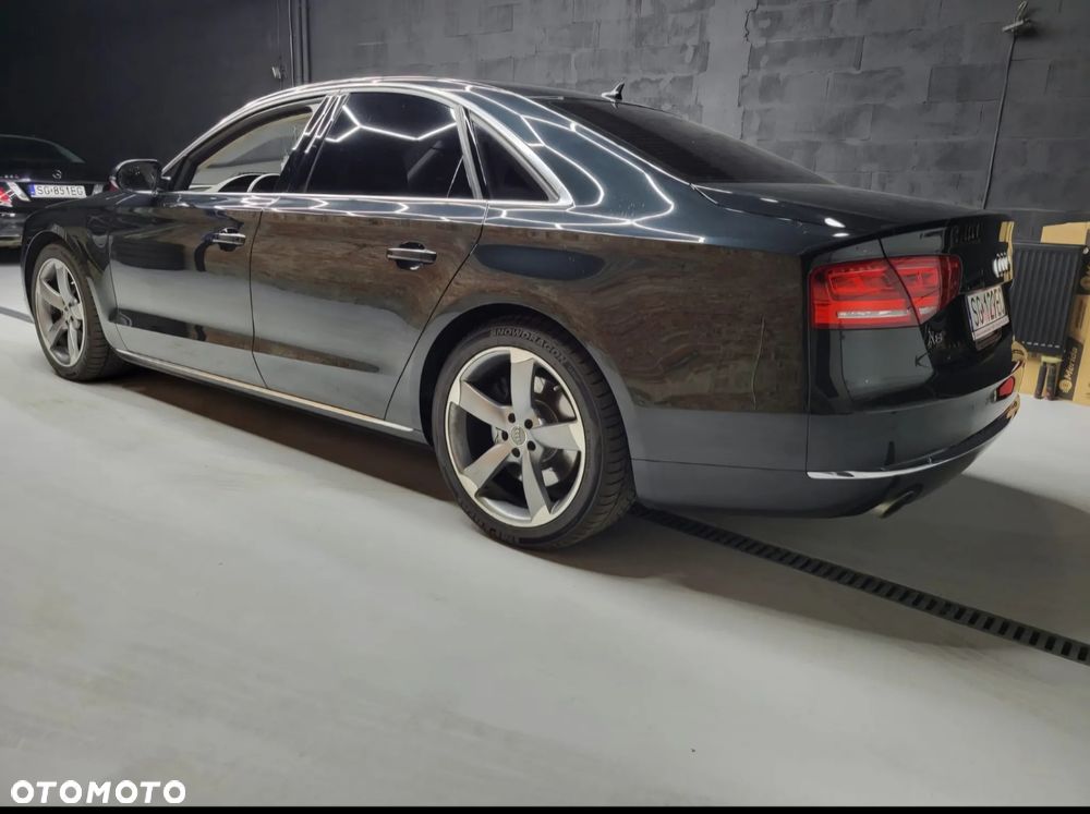 Audi A8 4.2 FSI Quattro - 2