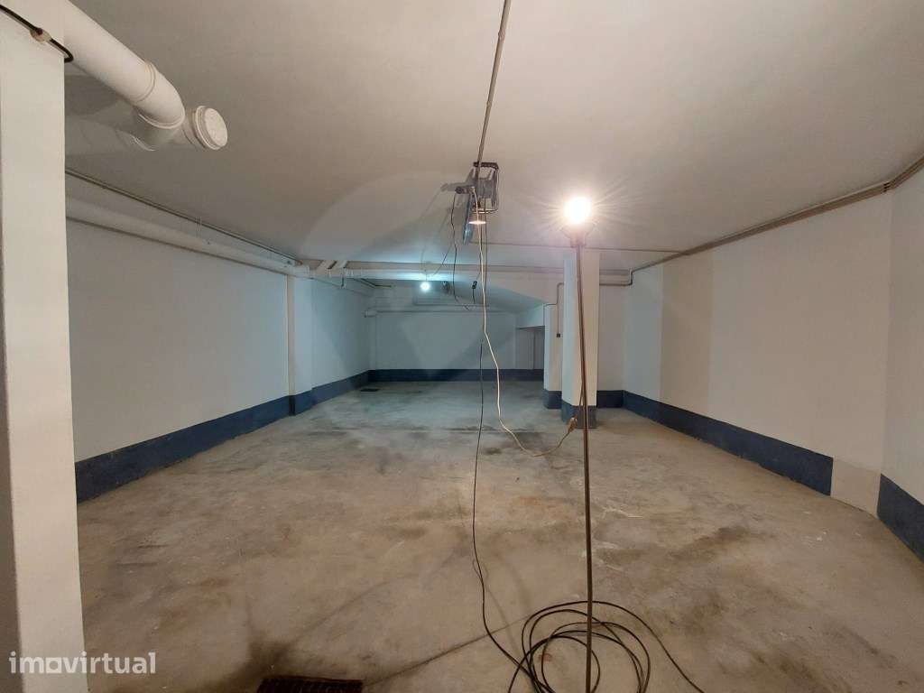 Garagem com 86m2 em Aver o Mar Póvoa de Varzim - Grande imagem: 2/13