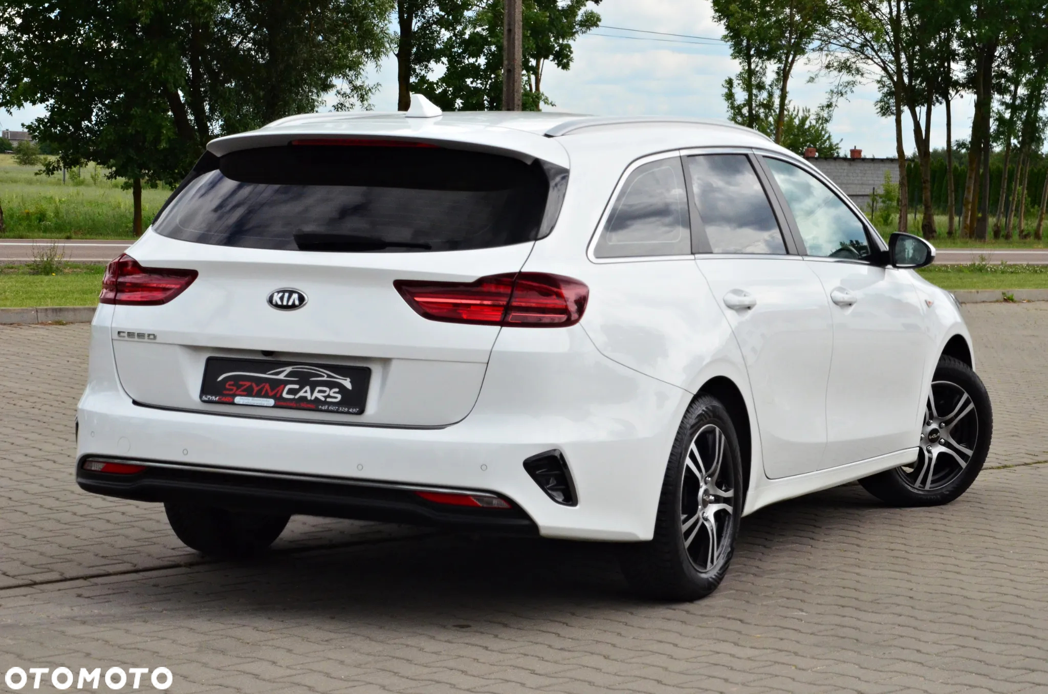 Kia Ceed - 22