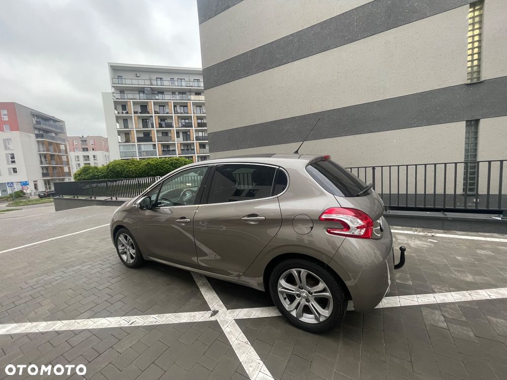 Peugeot 208 82 PureTech Style - 6
