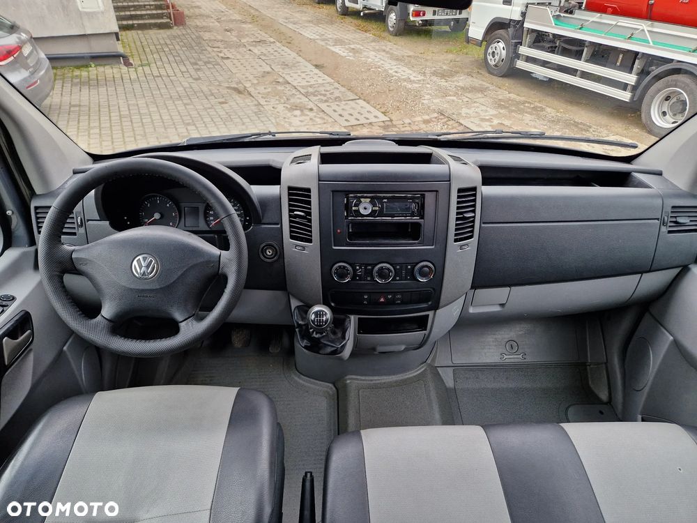 Volkswagen CRAFTER 9 osobowy MAXI PODJAZD DLA NIEPEŁNOSPRAWNYCH - 10