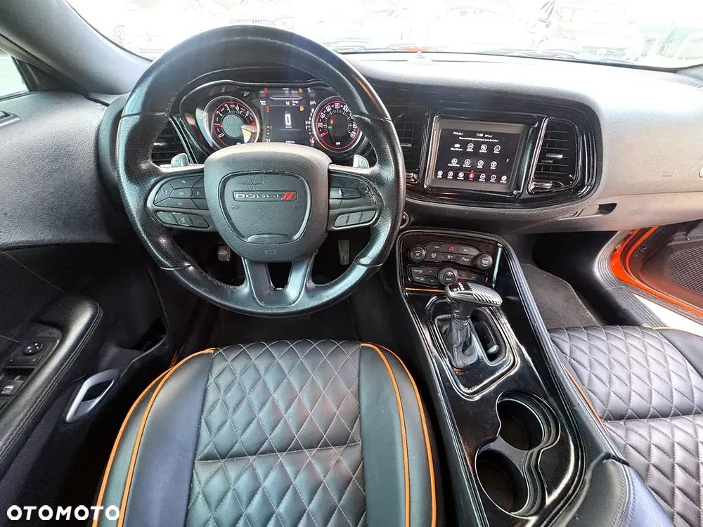 Dodge Challenger 5.7 R/T - 8
