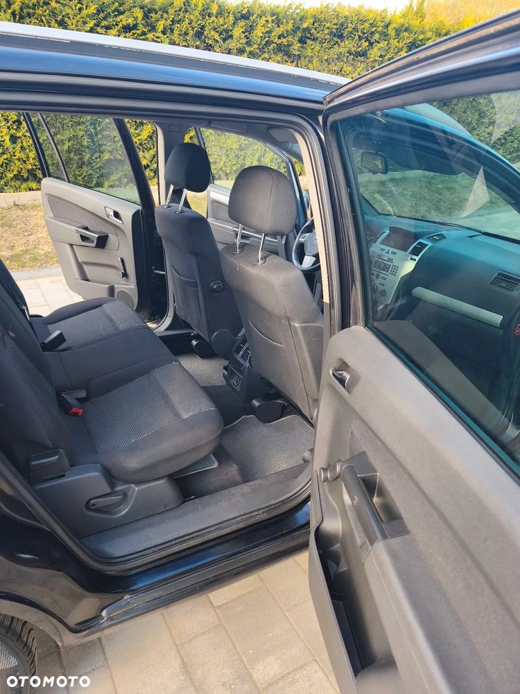 Opel Zafira - 11