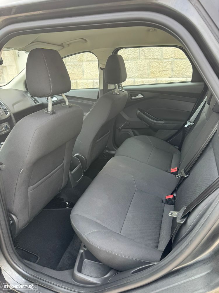 Ford Focus SW 1.0 EcoBoost S&S TREND - 12