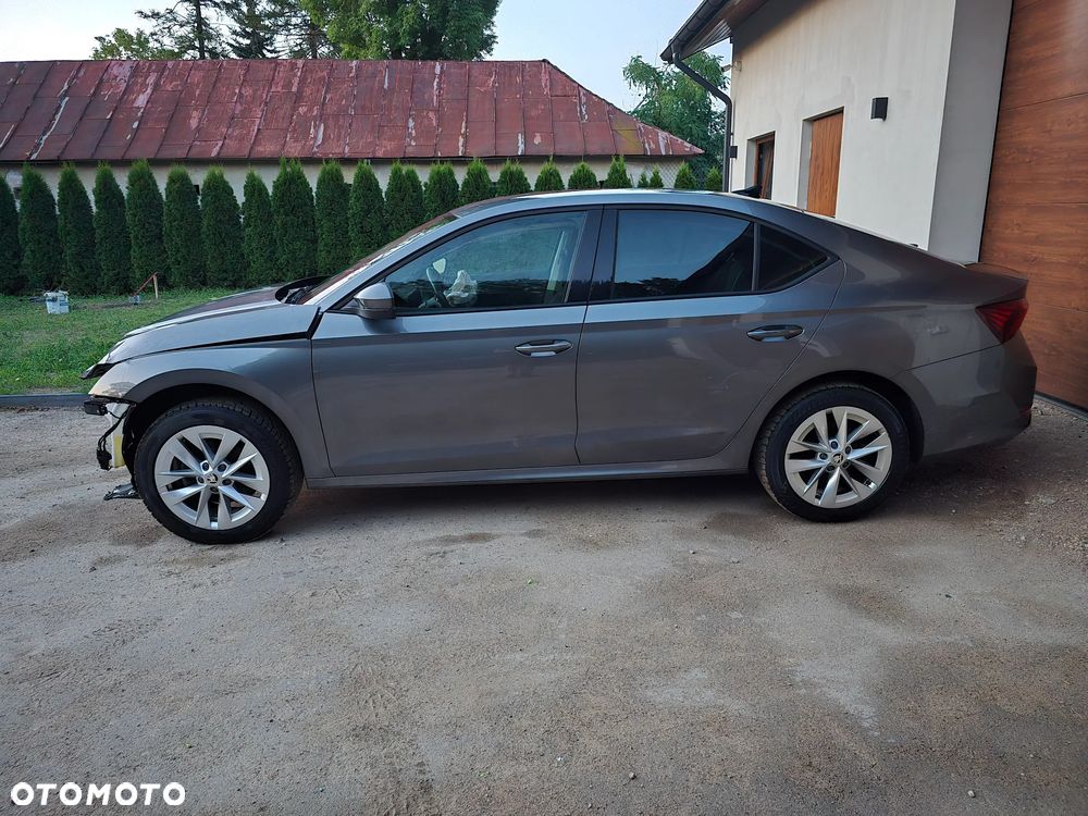 Skoda Octavia 2.0 TDI Ambition DSG - 1