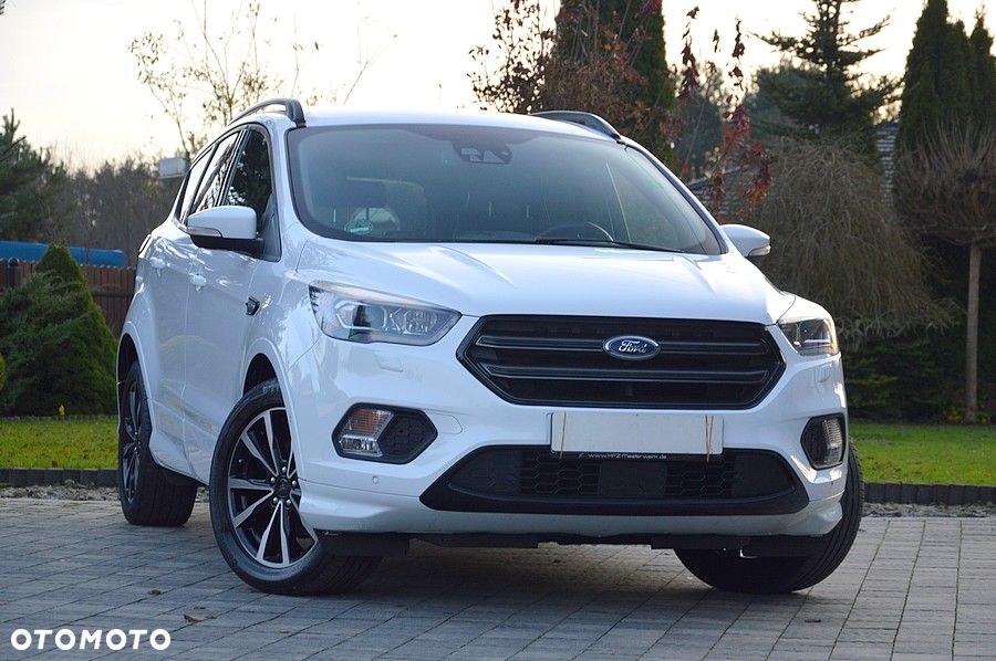 Ford Kuga 1.5 EcoBoost 2x4 SYNC - 1