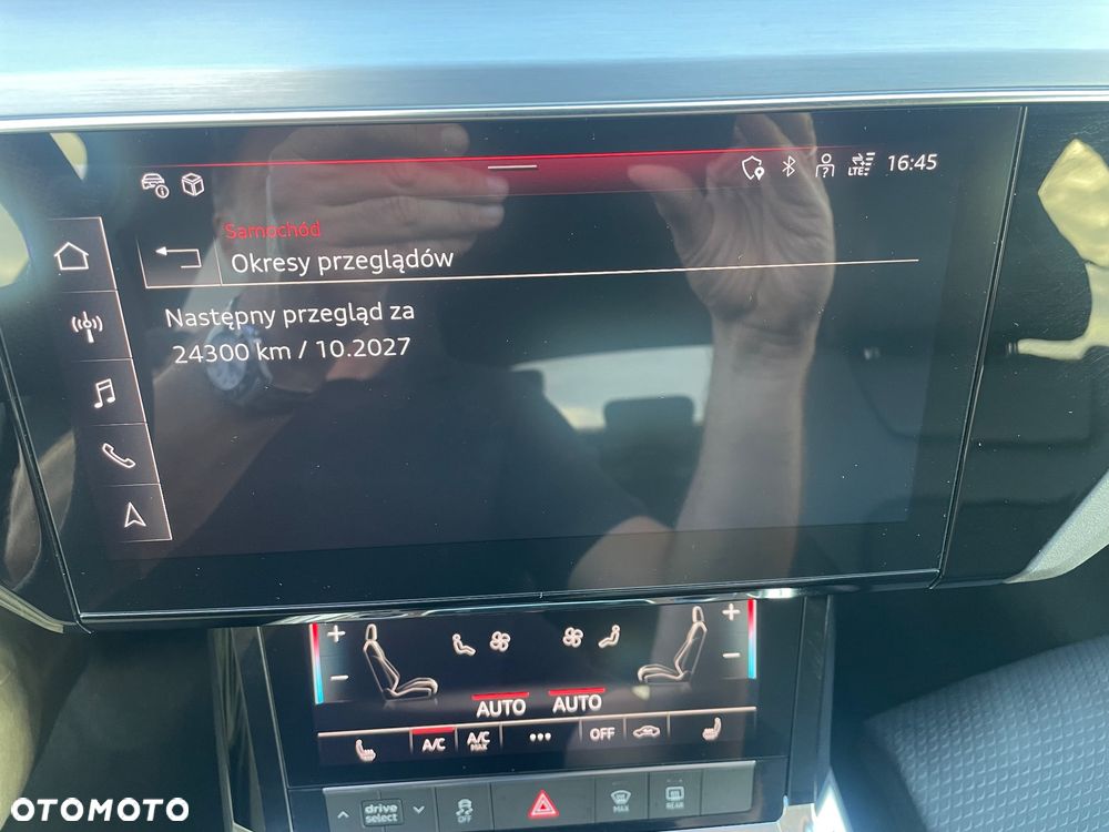 Audi Q8 Sportback e-tron - 28