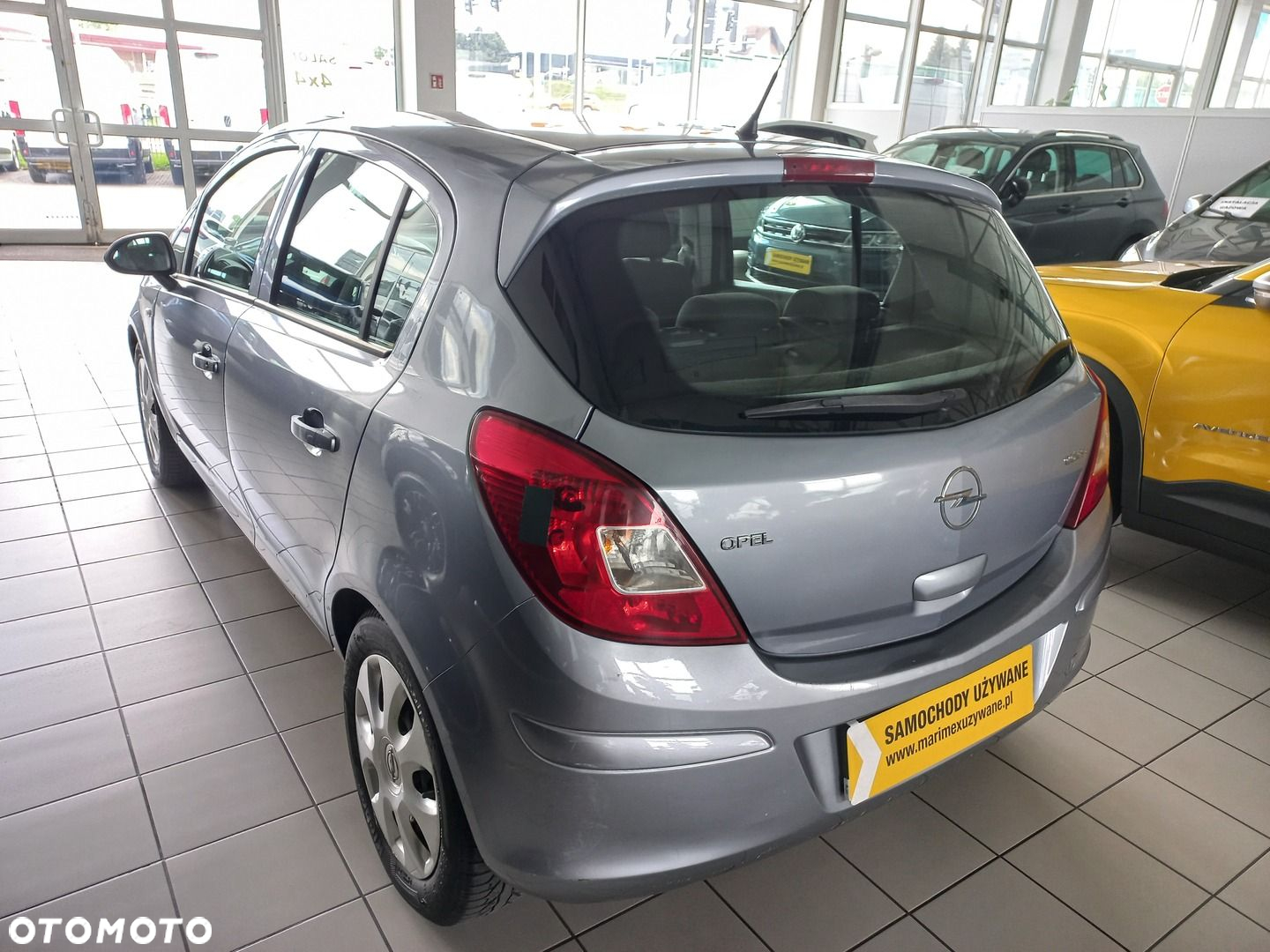 Opel Corsa 1.2 16V Essentia - 4