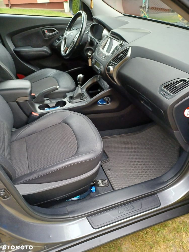 Hyundai ix35 1.6 2WD blue Style - 14