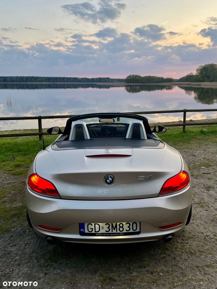 BMW Z4 sDrive35i - 10