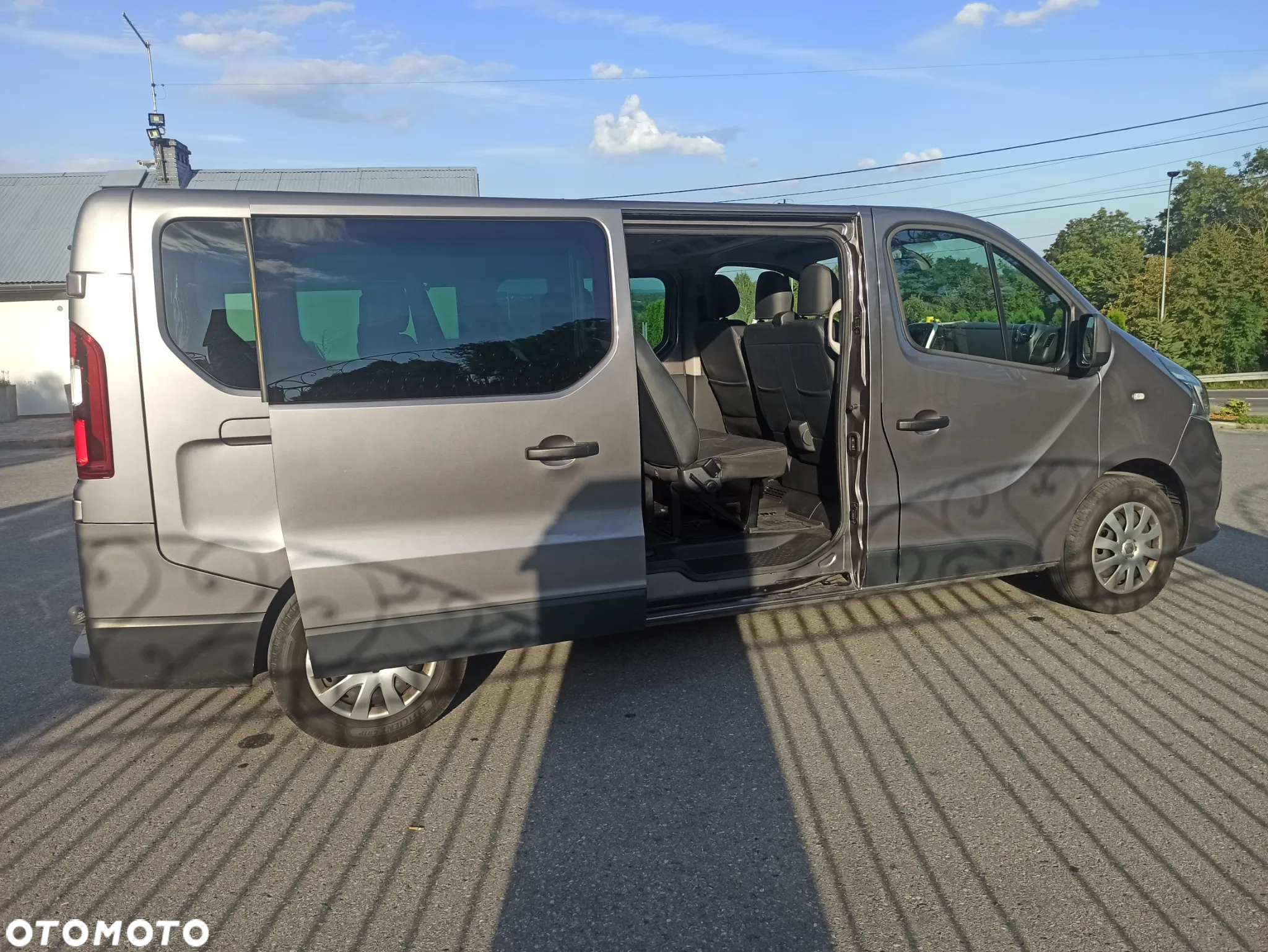 Renault Trafic Grand SpaceClass 2.0 dCi - 13