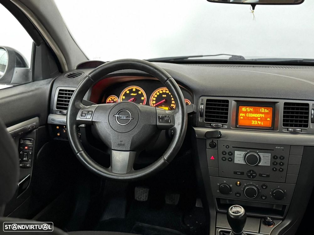 Opel Vectra Caravan 1.9 CDTi Executive - 28