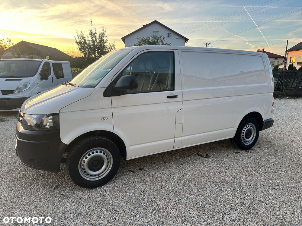 Volkswagen Transporter - 2
