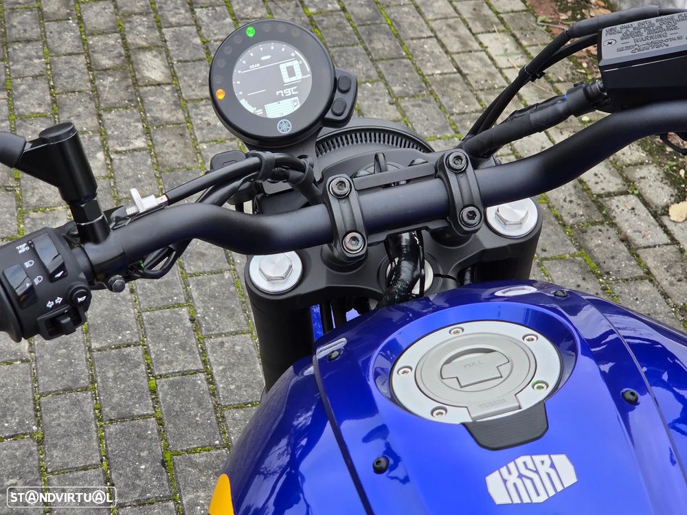 Yamaha XSR - 24