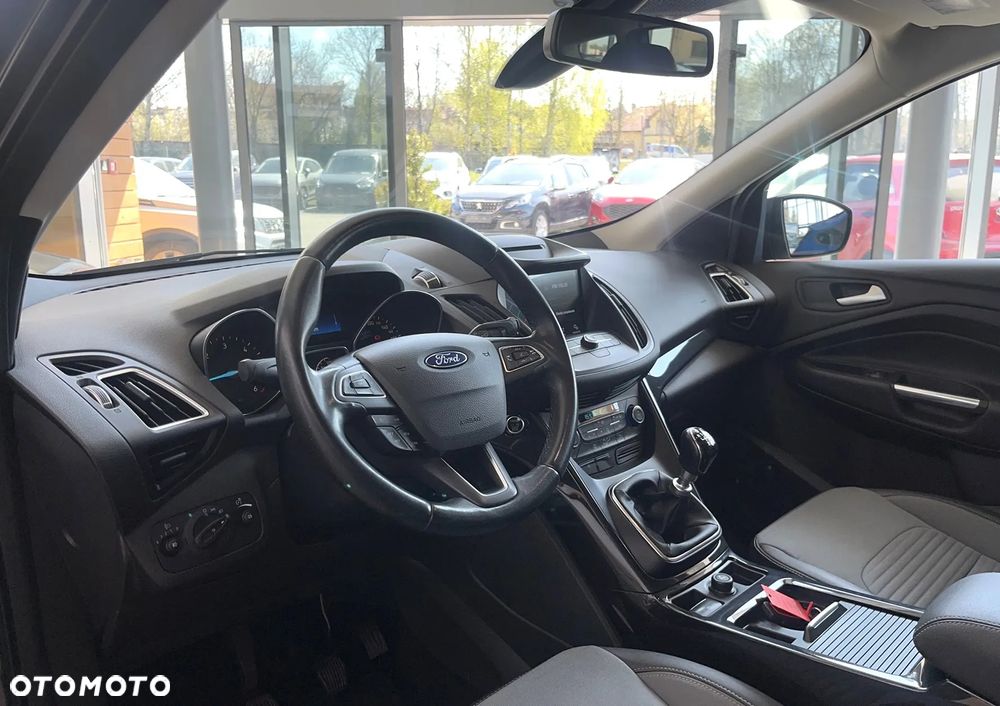 Ford Kuga 2.0 TDCi 2x4 Titanium - 11